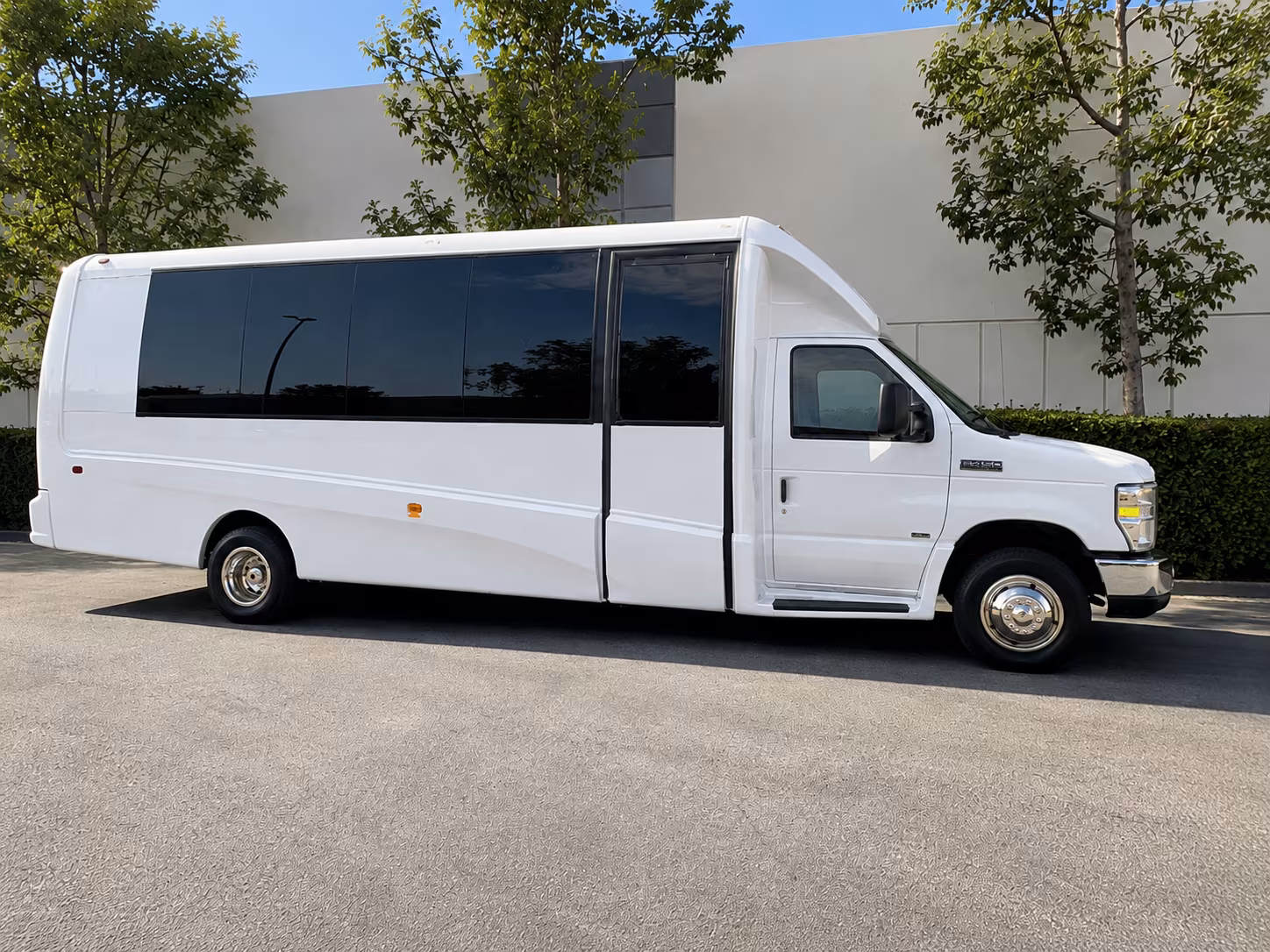 bus rentals for berkeley corporate events at east bay venues