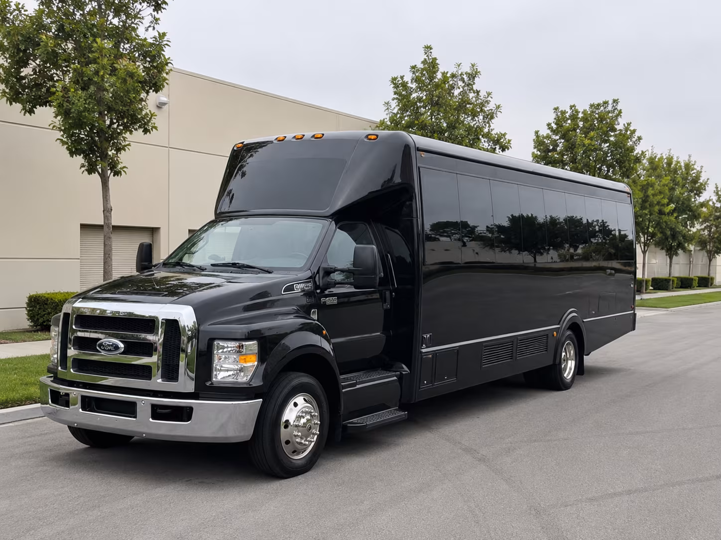 party buses and charter buses for warriors and giants games across the bay